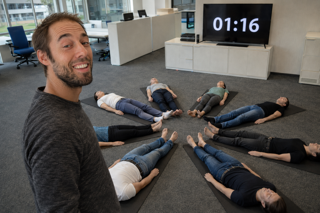 Dry freediving clinic in office